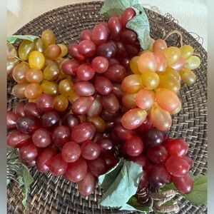 Pier1 Imports Vintage Faux Rubber Grapes Kitchen Decor Fruit Baskets
1 lbs 7.2oz